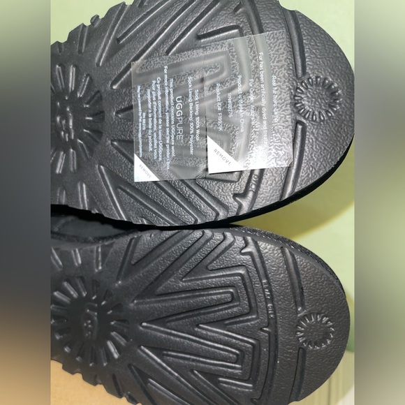 Brand NEW in box Ultra Mini Classic Black, Size 7 - Picture 9 of 10